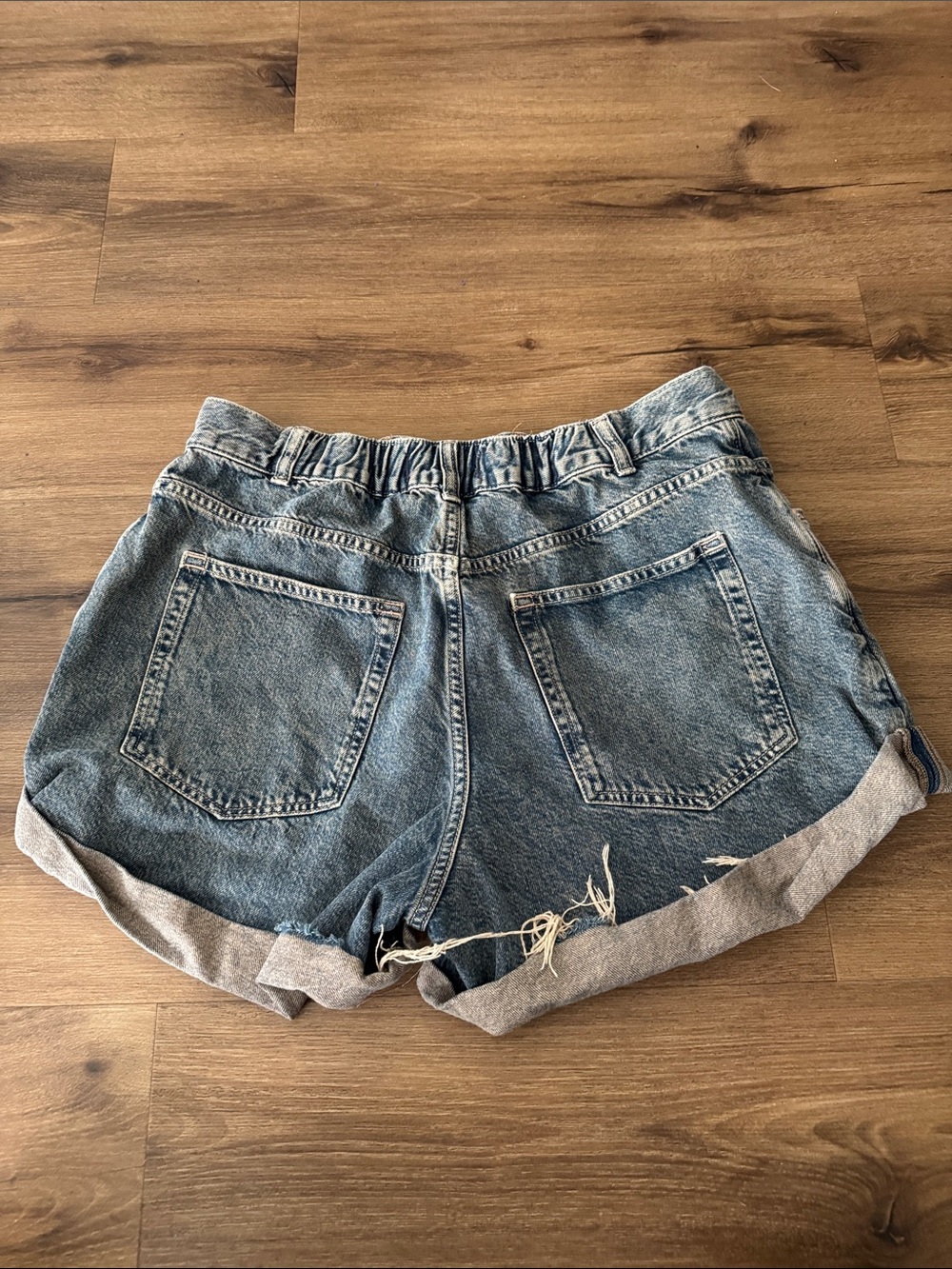 We The Free Danni Shorts. Size Medium - Picture 4 of 6